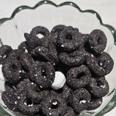 Post Oreo O's cereal rings in a glass bowl